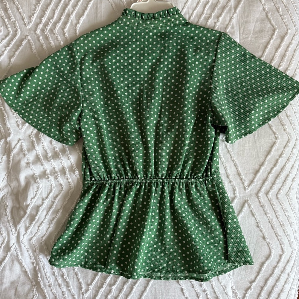 Green Blouse - Picture 4 of 4